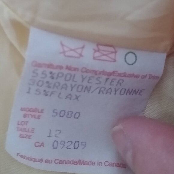 Cleo Cream blazer with shoulder pads size 12 Made in Canada - Picture 7 of 13